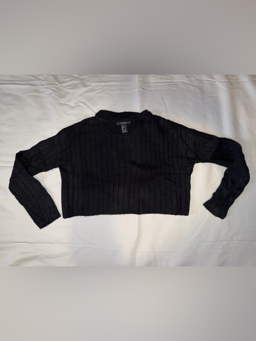 Forever 21 Black Ribbed Cropped Crewneck Sweater size S